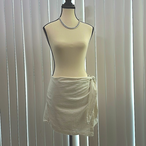 Dresses & Skirts - Linen Cream Wrap Skort Size XXL